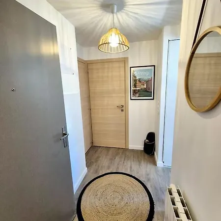 Bia 21 - Chaleureux T2, Proche Lac, Pkg Souterrain Annecy